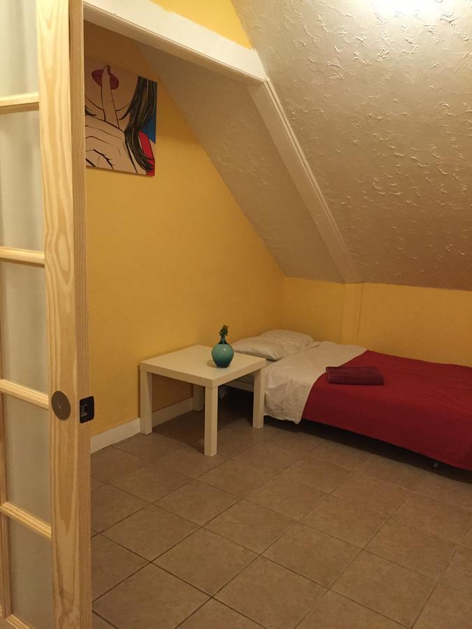 Providence Hostel & Guest House エクステリア 写真